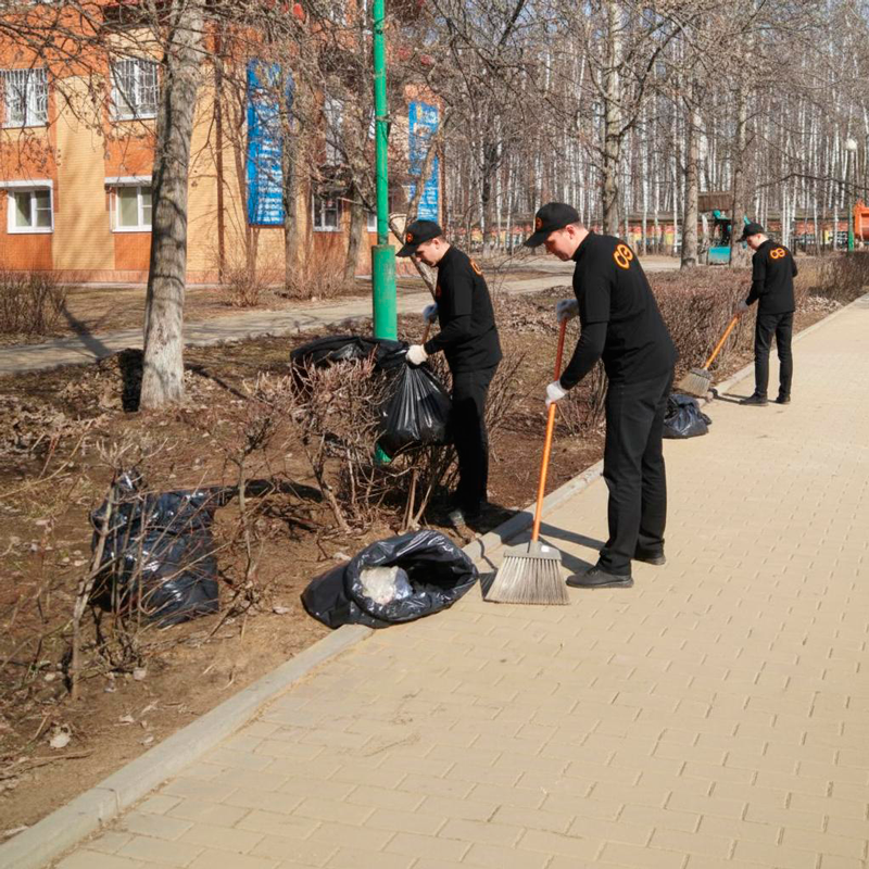 Уборка листьев в Гусь-Хрустальном